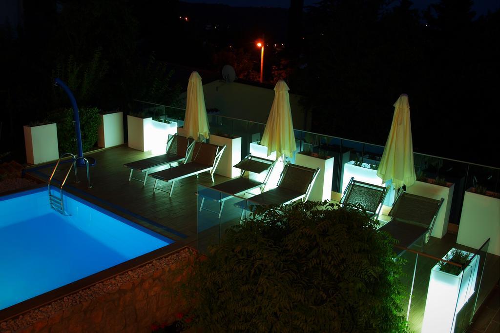Ava Apartments Omisalj Ngoại thất bức ảnh