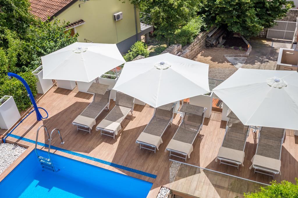 Ava Apartments Omisalj Ngoại thất bức ảnh