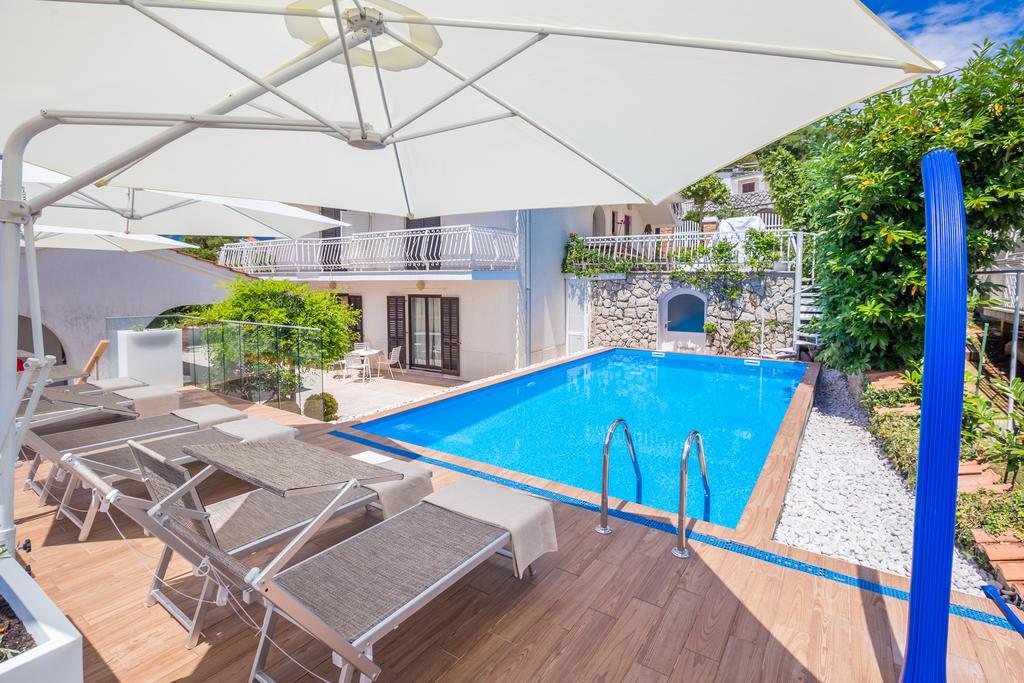 Ava Apartments Omisalj Ngoại thất bức ảnh