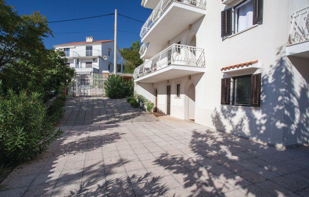 Ava Apartments Omisalj Ngoại thất bức ảnh